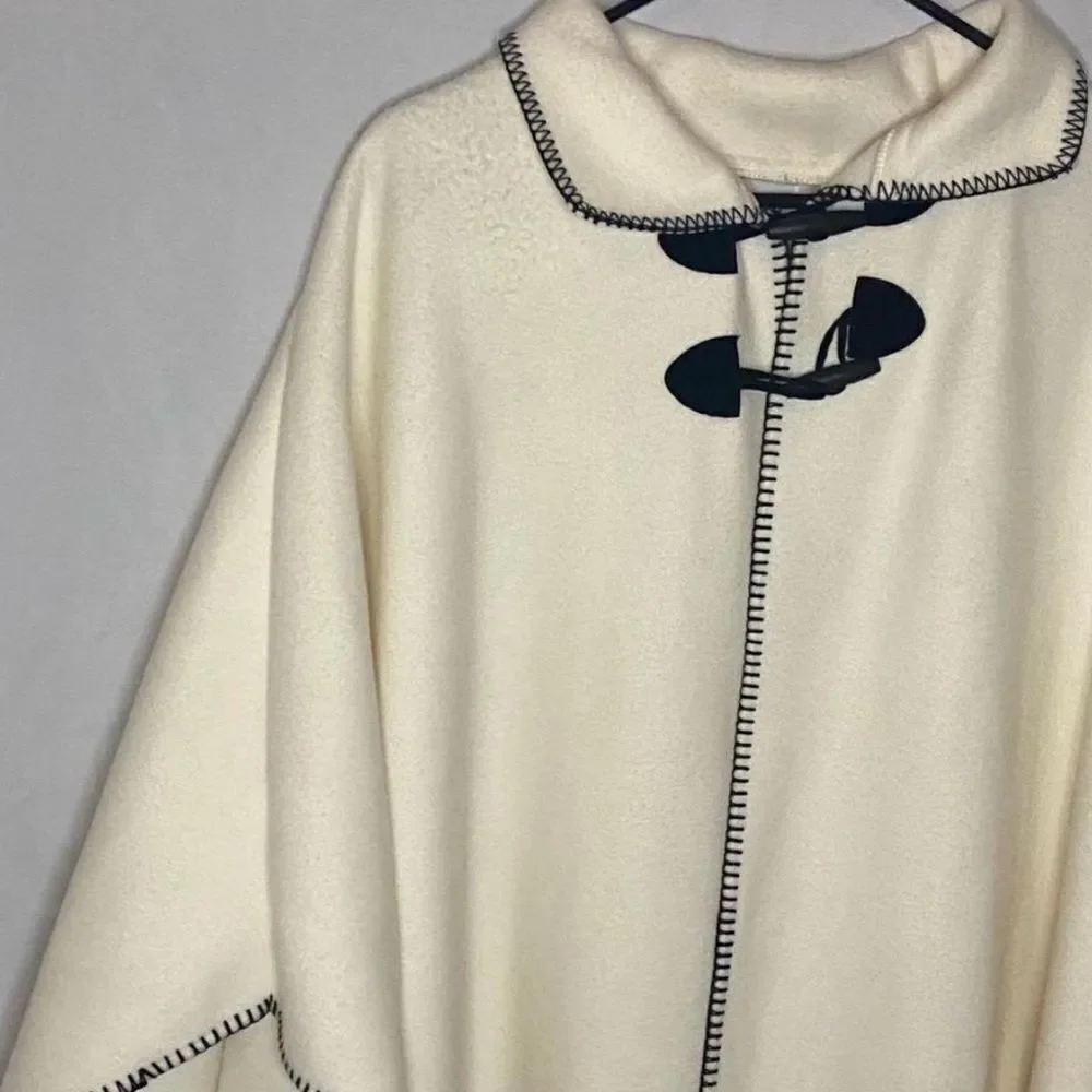 Women’s Betmar Cape